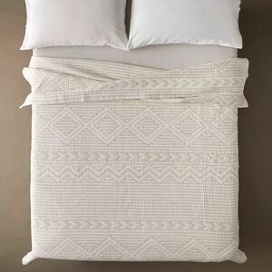 Pendleton Ganado Organic Cotton Matelassé Coverlet